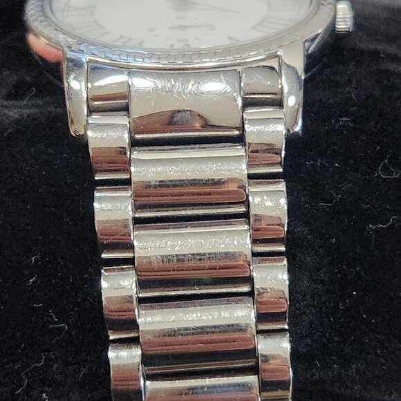 Vintage Stainless Steel Emporio Armani Unisex Bracelet Watch Quartz 36mm Case main image 9